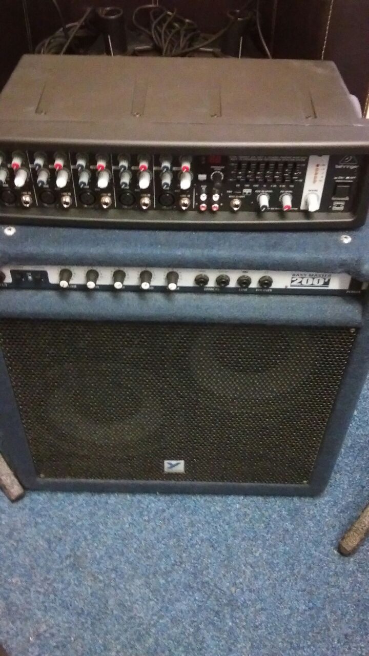 Yorkville Bass Master 200